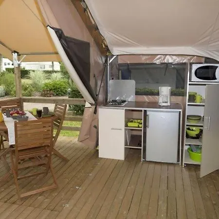 Chateau La Foret Saint-Julien-des-Landes