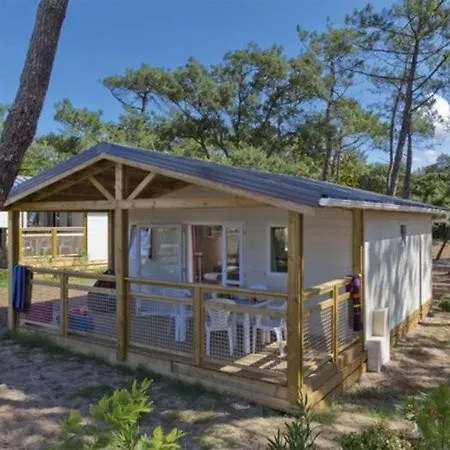 Chateau La Foret * Saint-Julien-des-Landes