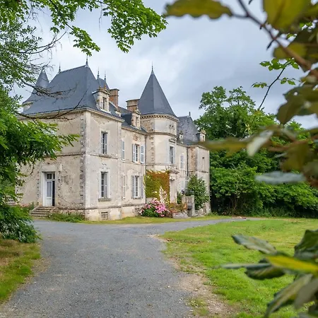 Chateau La Foret Campingplatz Saint-Julien-des-Landes