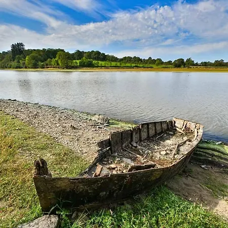 Chateau La Foret * Saint-Julien-des-Landes