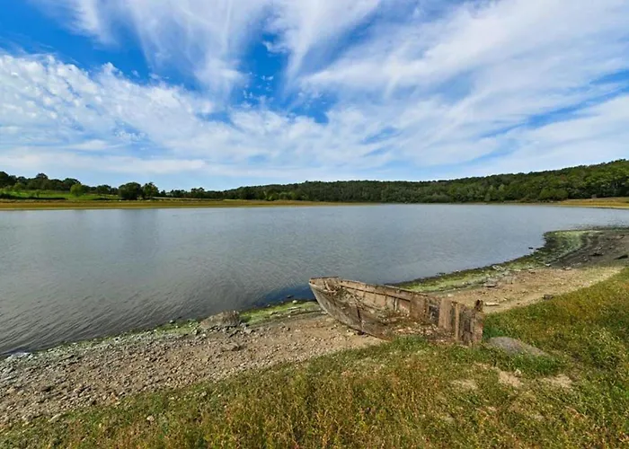 Chateau La Foret * Saint-Julien-des-Landes