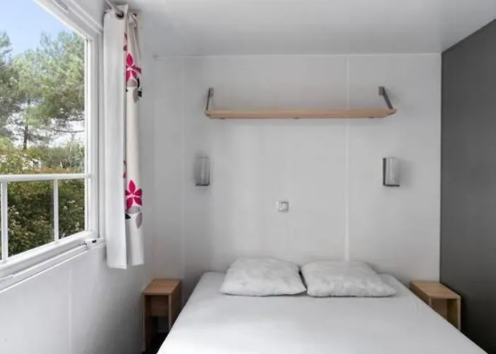 Chateau La Foret Camping Saint-Julien-des-Landes