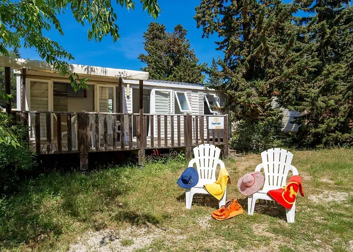 Chateau La Foret * Saint-Julien-des-Landes